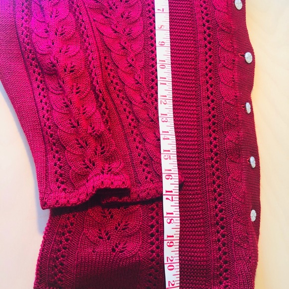 SOLD Vintage dark red cardigan - Picture 4 of 5
